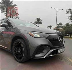مرسيدس بنز إي كيو إي SUV